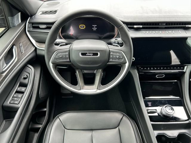 New 2026 Jeep Grand Cherokee Limited image 32