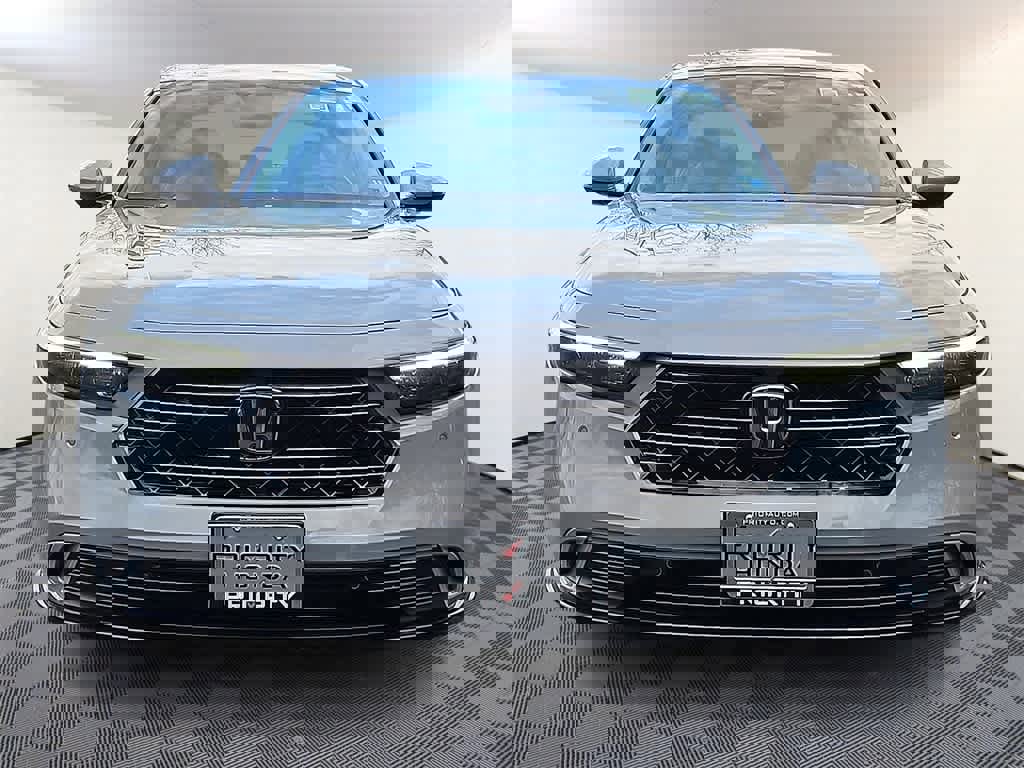 Used 2025 Honda Accord EX-L image 2