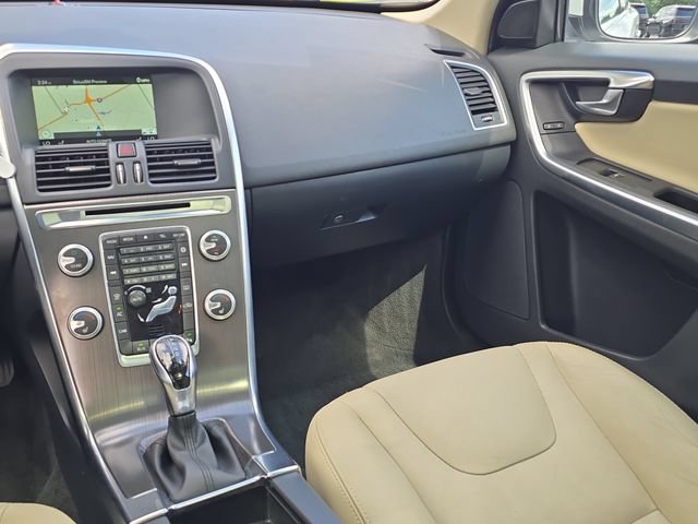Used 2016 Volvo XC60 T6 w/ Protection Package AWD/4WD image 26