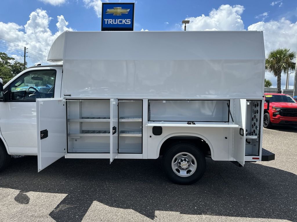 New 2025 Chevrolet Express 3500 w/ Power Convenience Package image 31