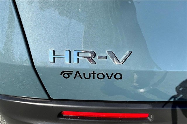 Used 2023 Honda HR-V LX image 32