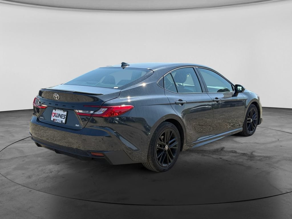Used 2026 Toyota Camry SE FWD image 9