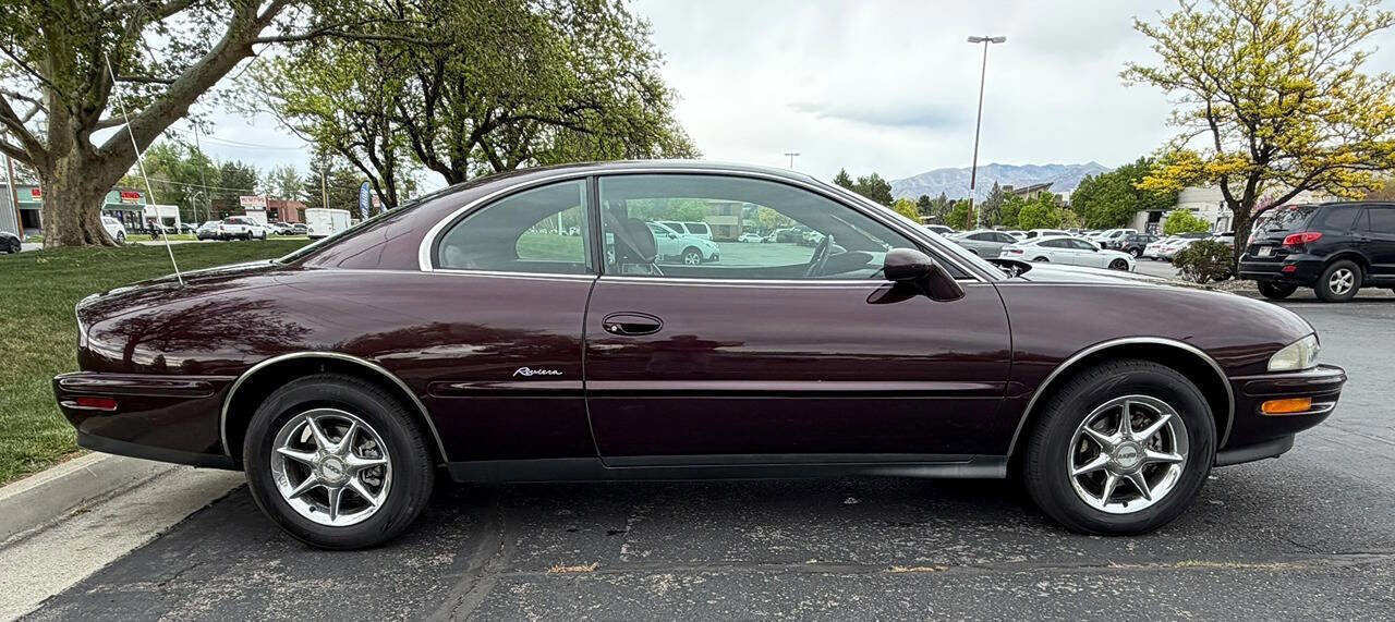 Used 1995 Buick Riviera Supercharged Coupe image 10