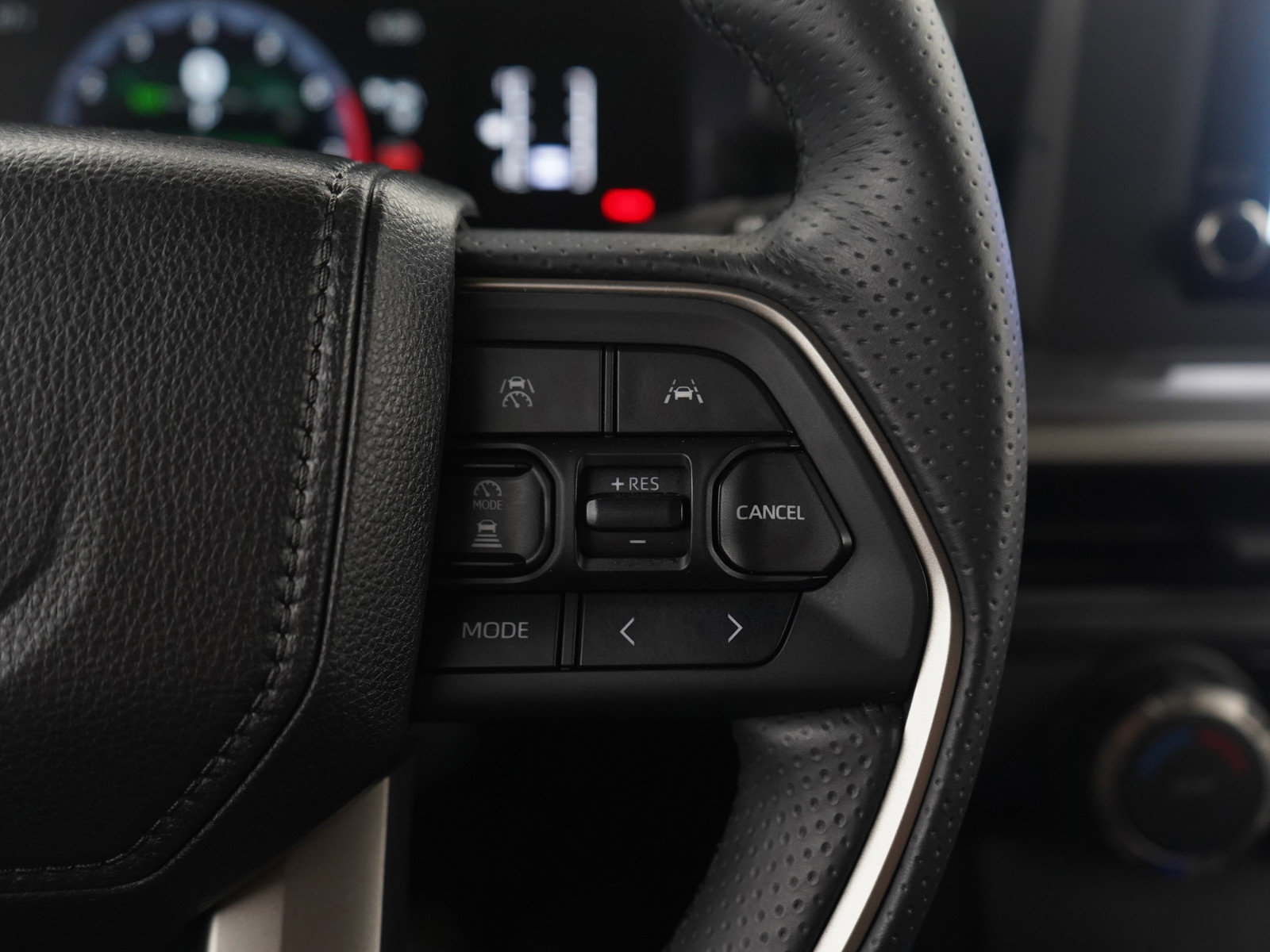 Used 2025 Toyota 4Runner SR5 image 26