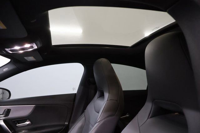 Used 2020 Mercedes-Benz CLA 250 4MATIC image 13
