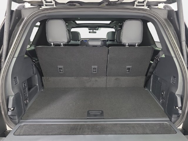 New 2027 Lincoln Navigator Reserve w/ Jet Appearance Package AWD/4WD image 32