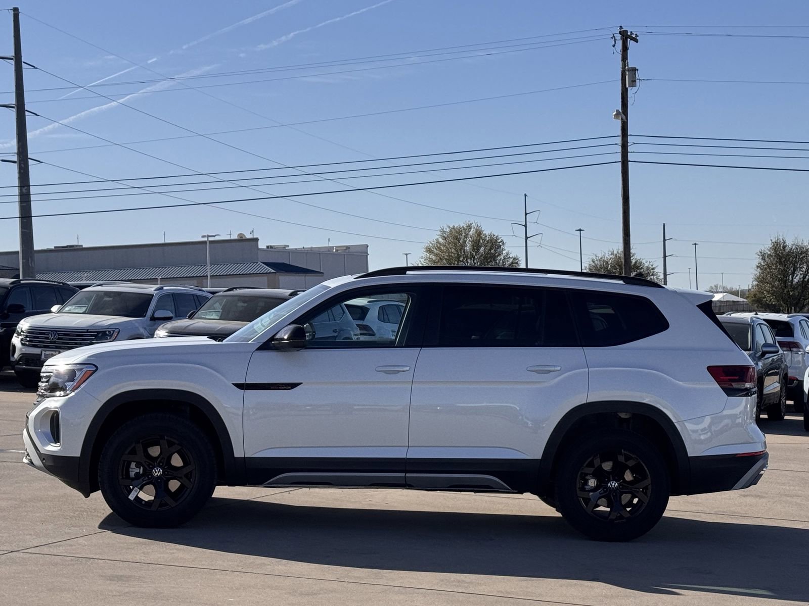 New 2026 Volkswagen Atlas Peak Edition image 7