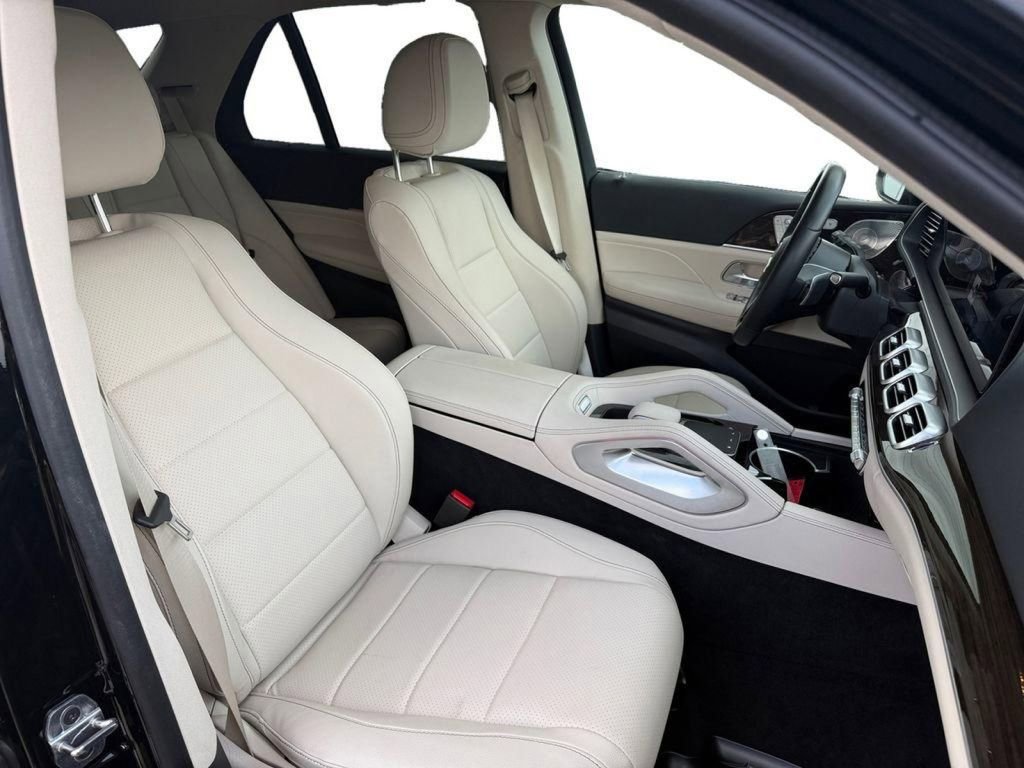 Used 2025 Mercedes-Benz GLE 450e 4MATIC image 16