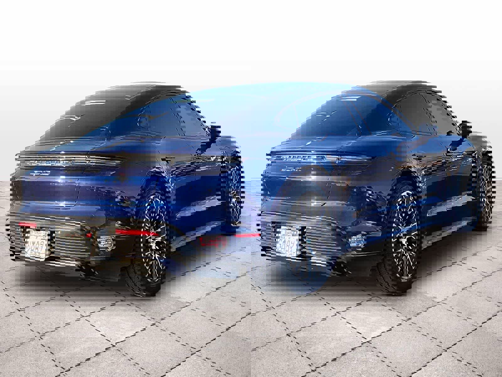 Used 2020 Porsche Taycan Turbo image 13