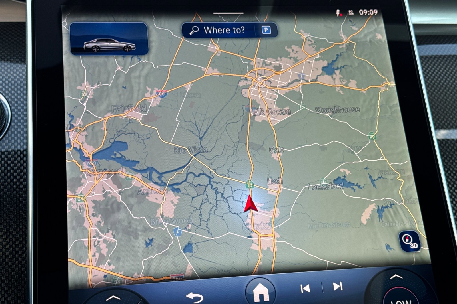 New 2025 Mercedes-Benz C 300 4MATIC Sedan image 18