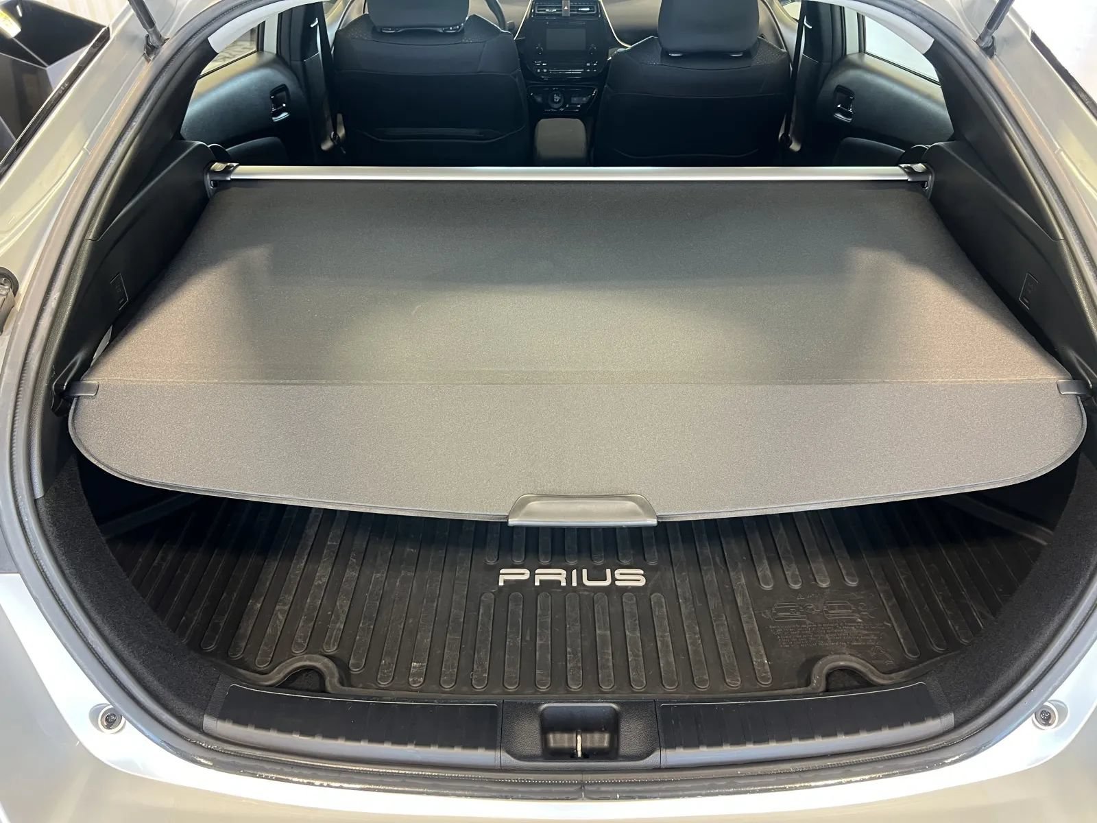 Used 2019 Toyota Prius LE FWD image 19