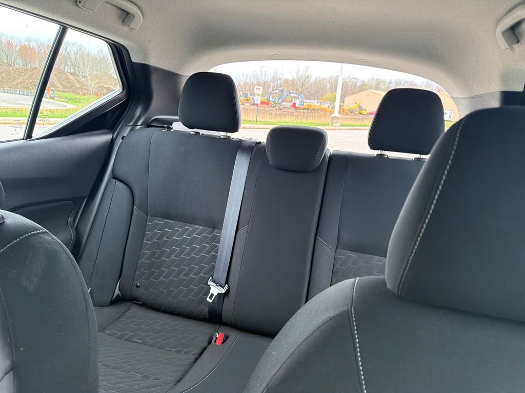 Used 2023 Nissan Kicks SV image 31