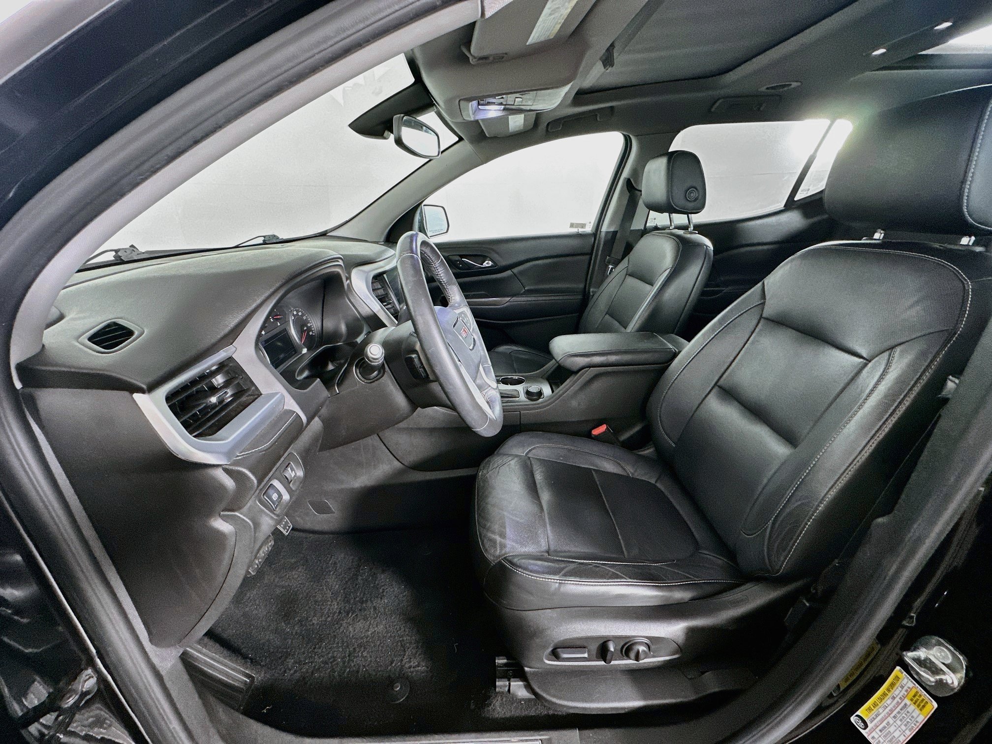 Used 2017 GMC Acadia SLT FWD image 13