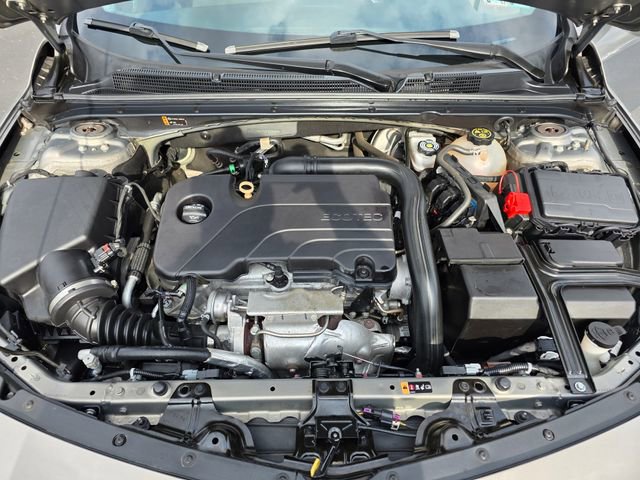 Used 2018 Chevrolet Malibu LT image 13