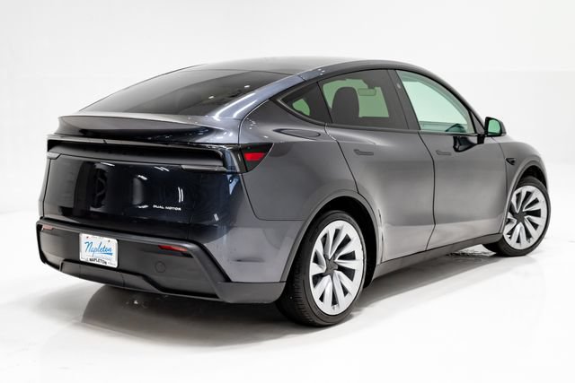 Used 2026 Tesla Model Y AWD image 29