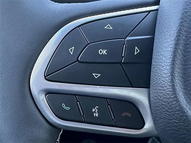 New 2025 Chrysler Pacifica Select image 11