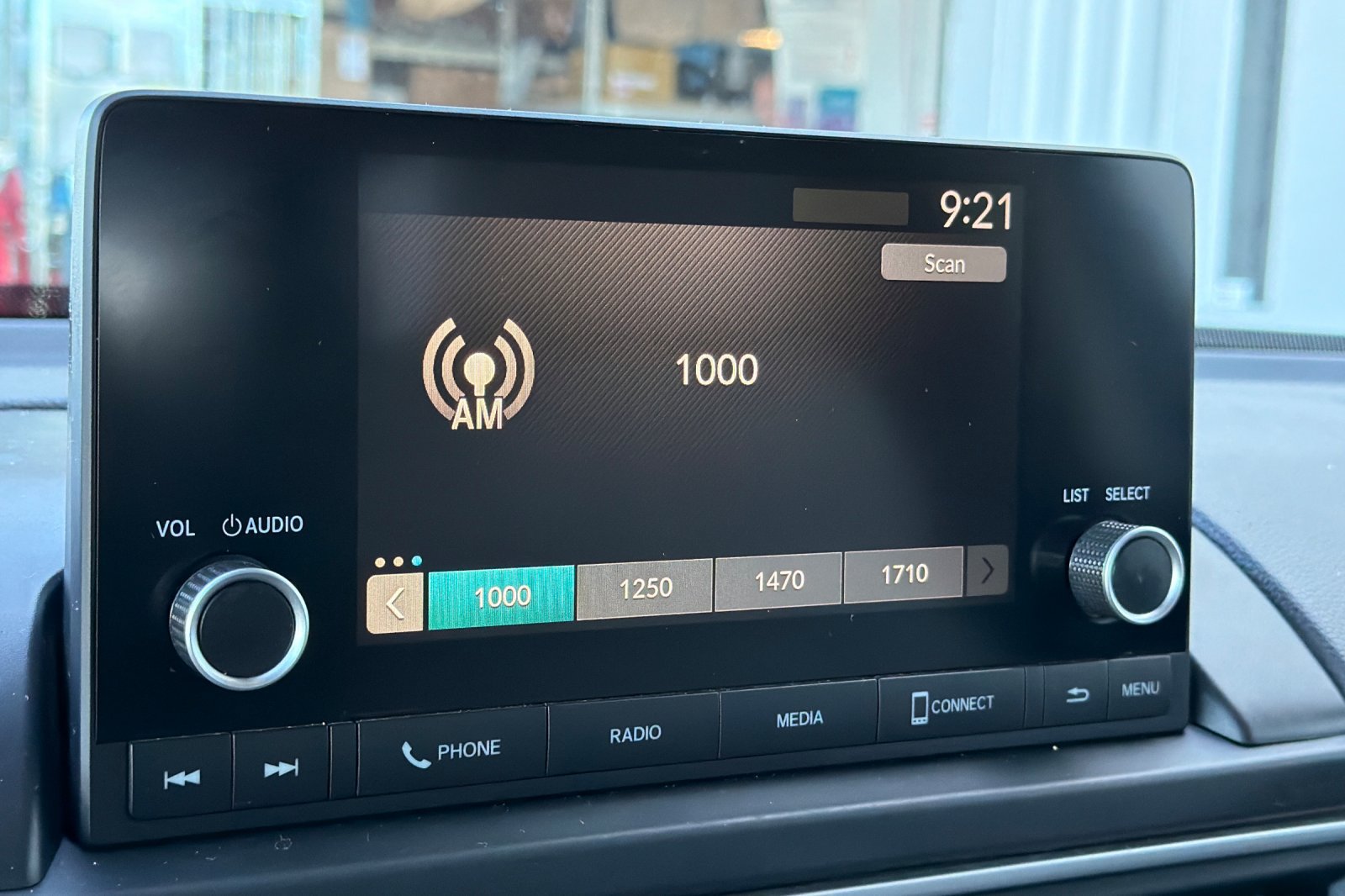 Used 2023 Honda Pilot LX image 18
