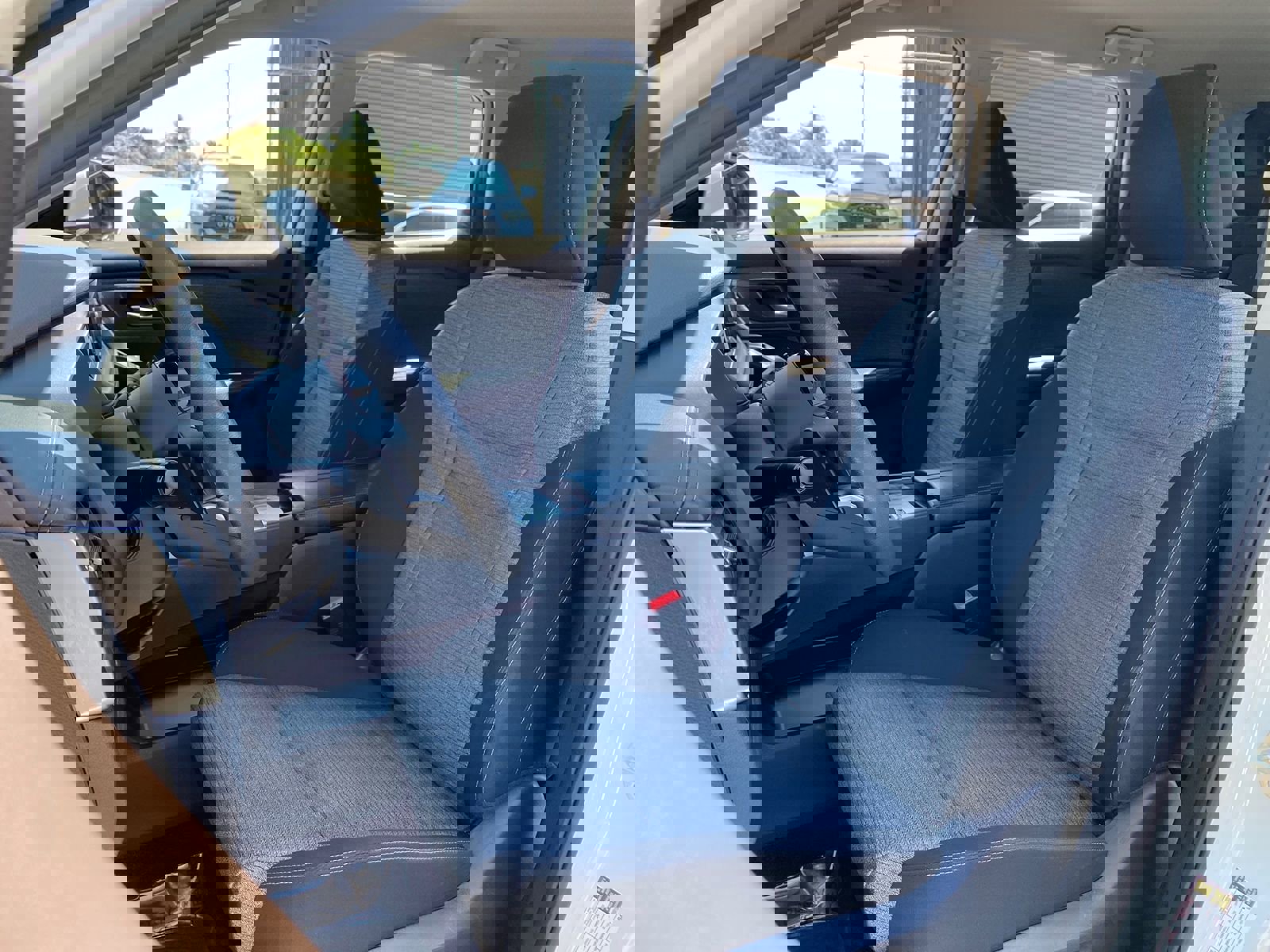 Used 2023 Nissan Rogue SV image 19