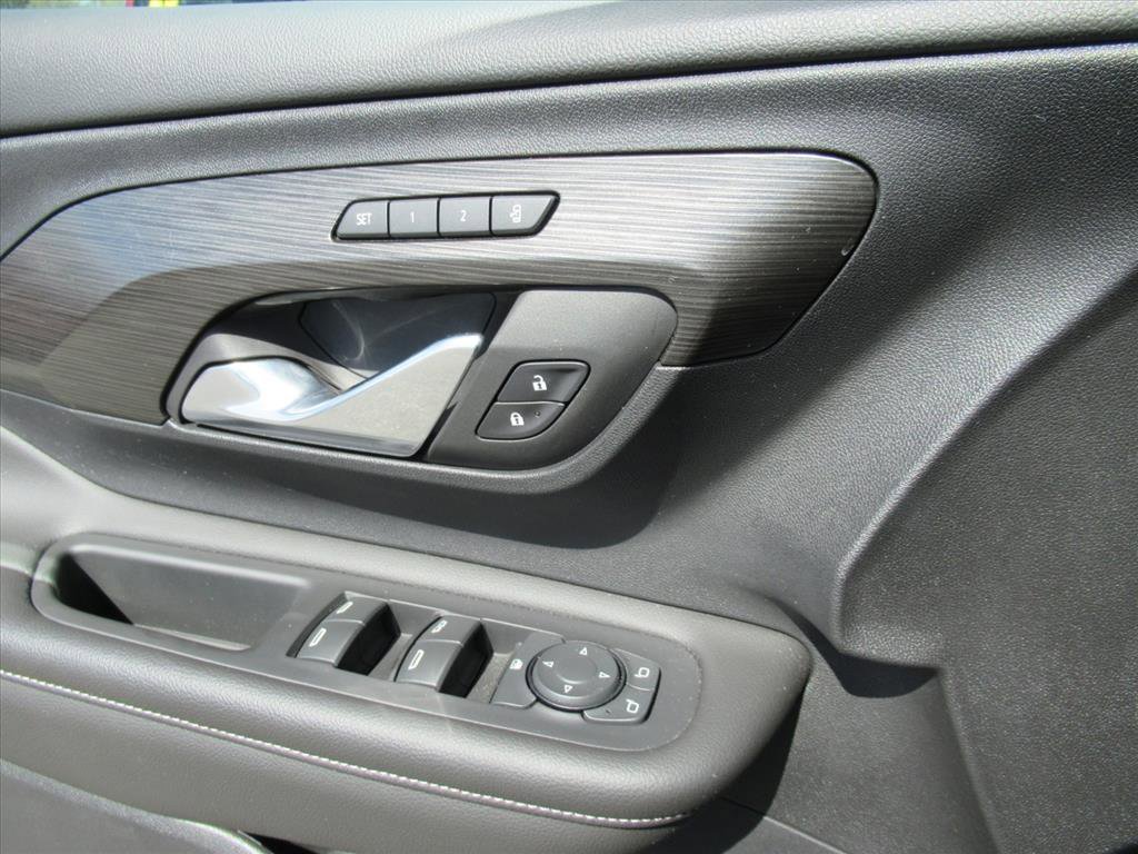 Used 2022 GMC Terrain SLT w/ Infotainment Package II image 21