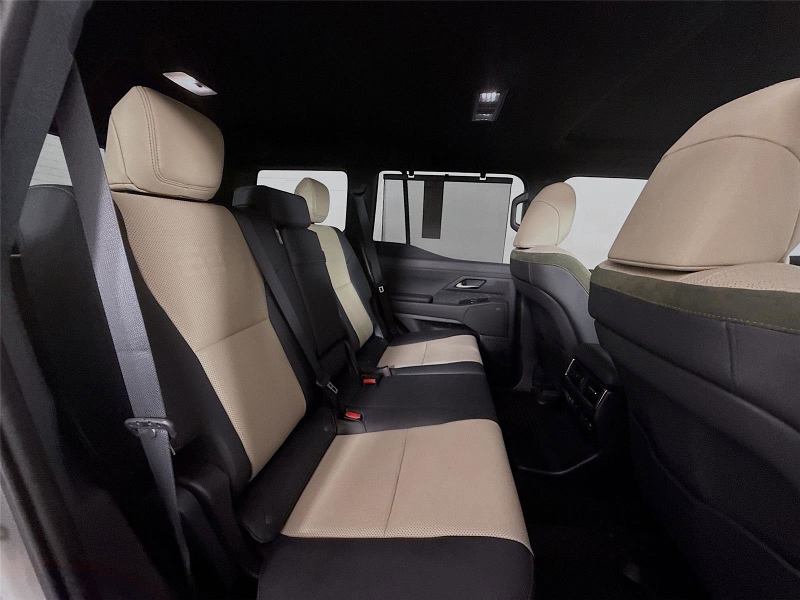 Used 2024 Lexus GX 550 image 45