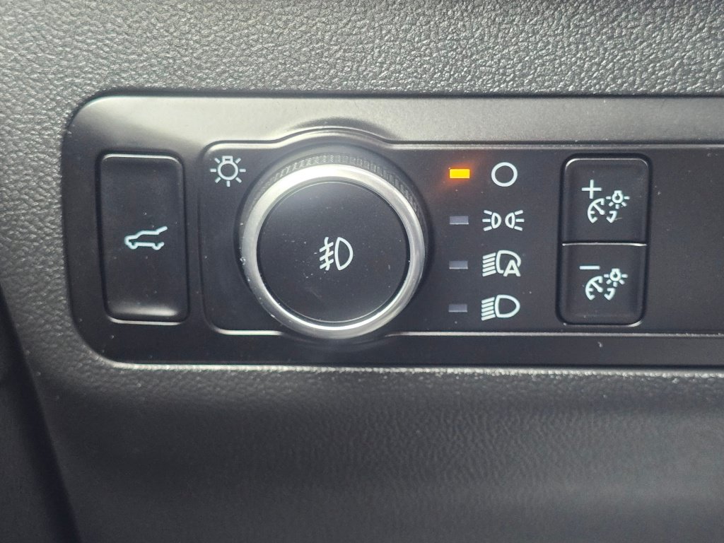 Used 2025 Ford Escape ST-Line Select AWD/4WD image 36