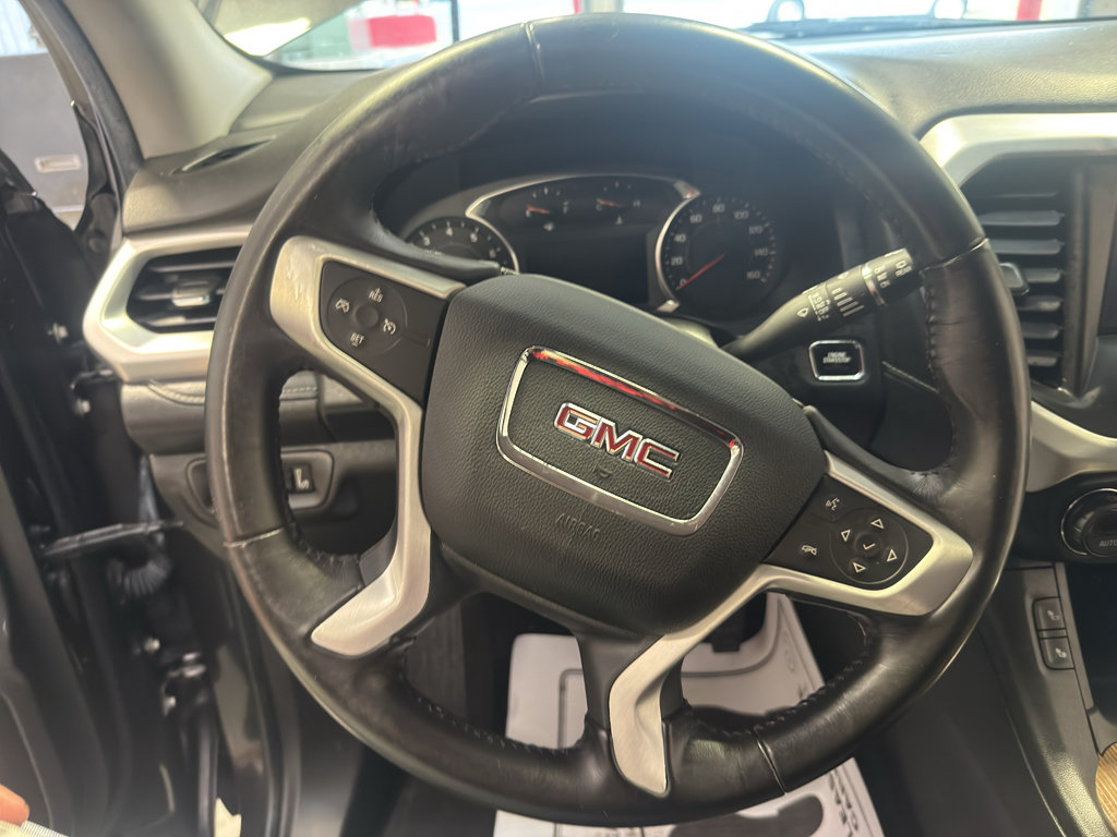 Used 2017 GMC Acadia SLE AWD/4WD image 18