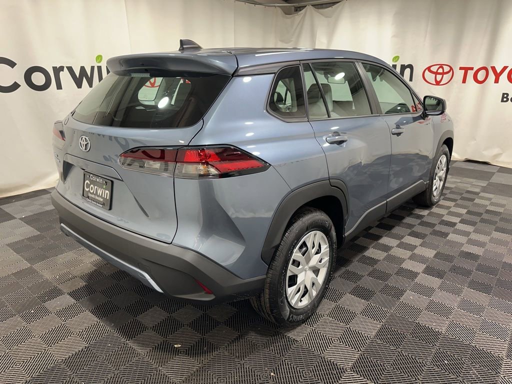 Used 2026 Toyota Corolla Cross L image 8