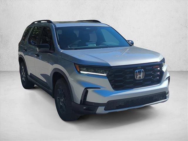 New 2025 Honda Pilot TrailSport image 3