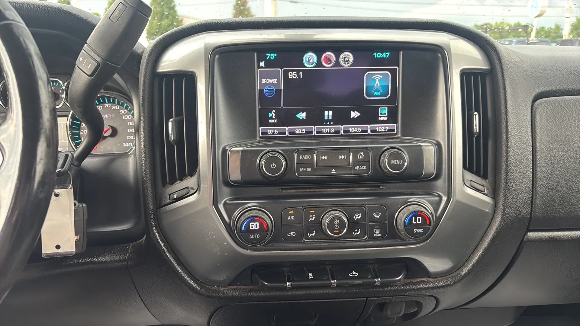 Used 2015 Chevrolet Silverado 2500 LT w/ LT Convenience Package AWD/4WD image 23