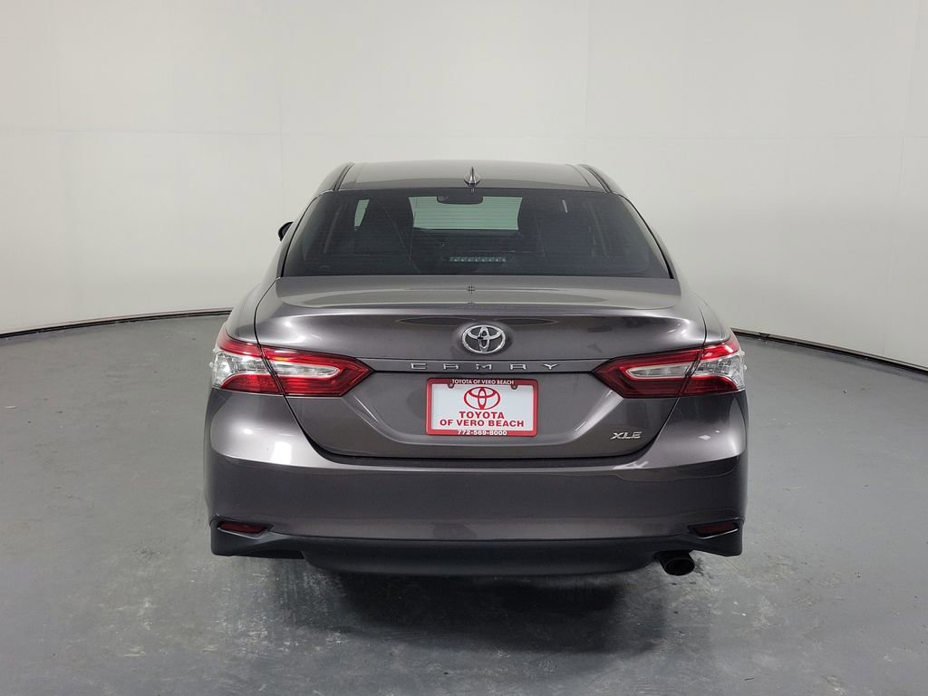 Certified 2019 Toyota Camry XLE FWD image 5
