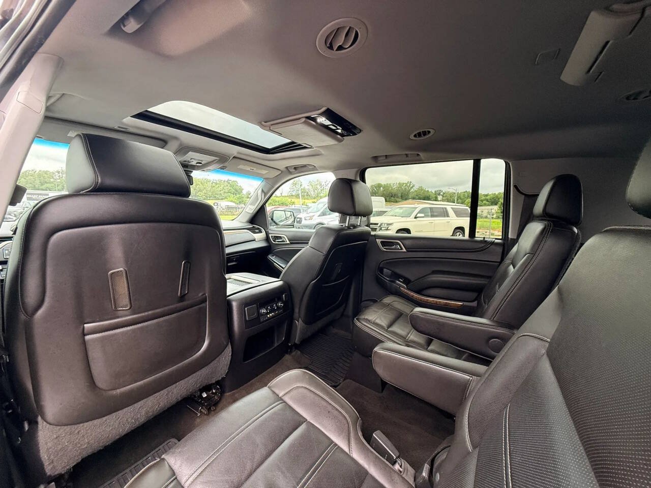 Used 2015 GMC Yukon XL Denali w/ Open Road Package AWD/4WD image 18