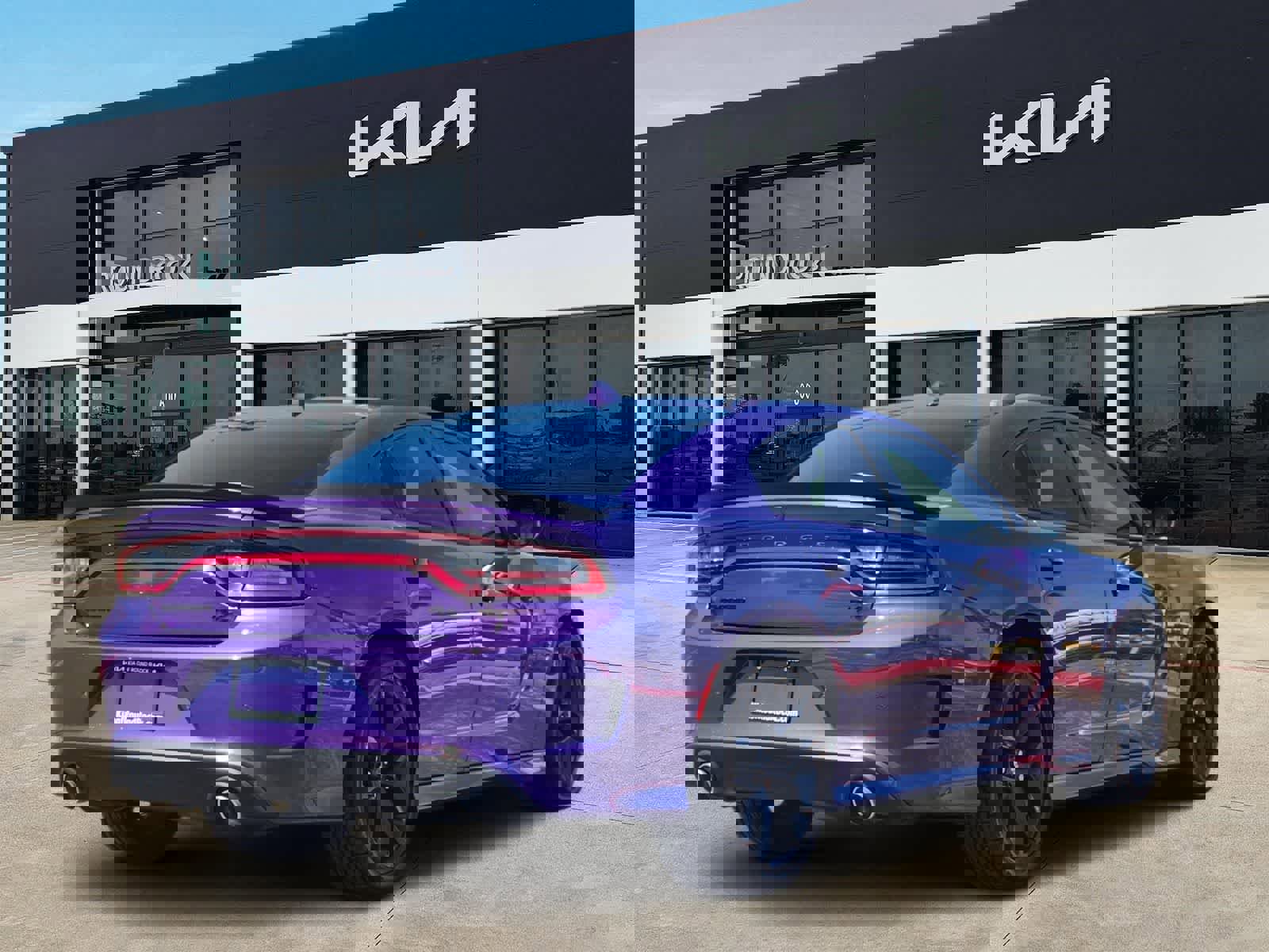 Used 2023 Dodge Charger R/T w/ Plus Group image 5