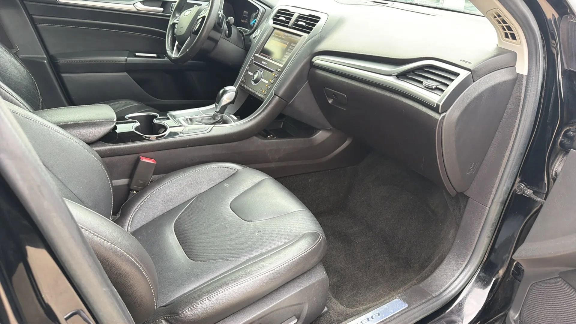 Used 2016 Ford Fusion Titanium FWD image 63