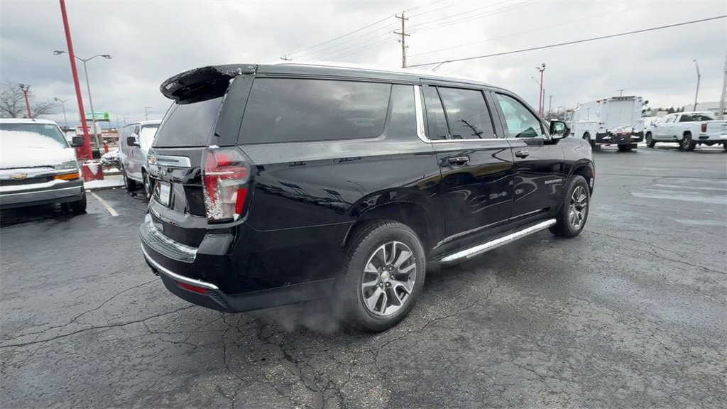 Used 2023 Chevrolet Suburban LS w/ Driver Alert Package image 8