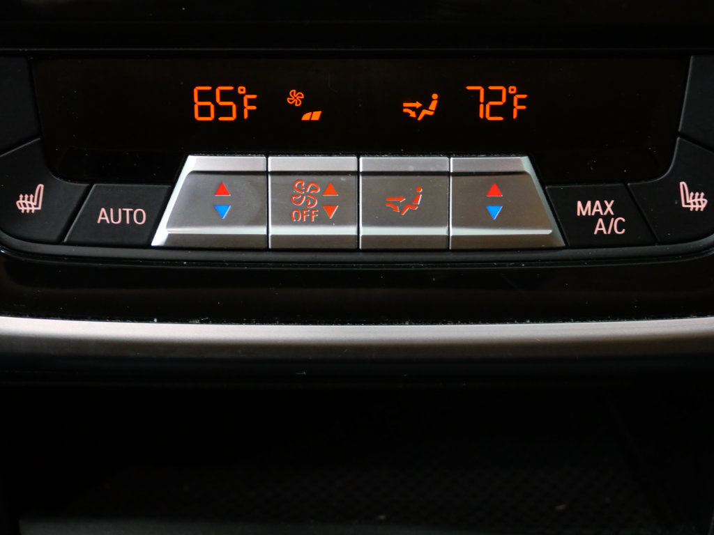 Used 2024 BMW X5 xDrive50e AWD/4WD image 25