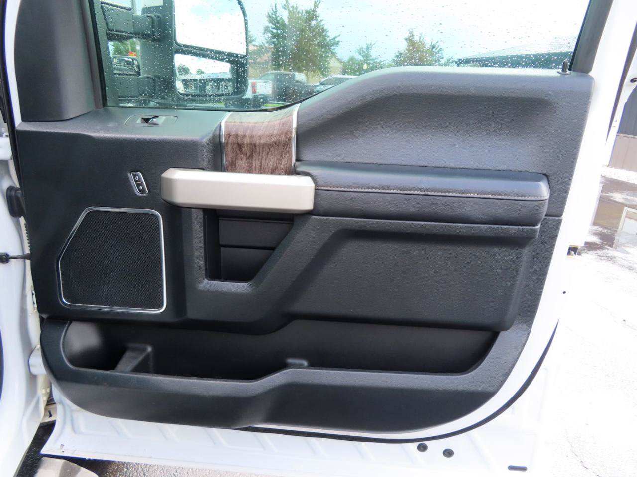 Used 2018 Ford F350 Lariat w/ Lariat Value Package AWD/4WD image 46
