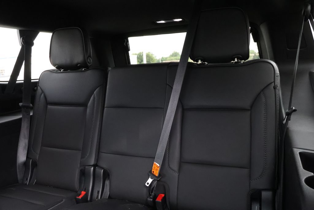 Used 2021 GMC Yukon XL Denali w/ LPO, Illumination Package AWD/4WD image 36
