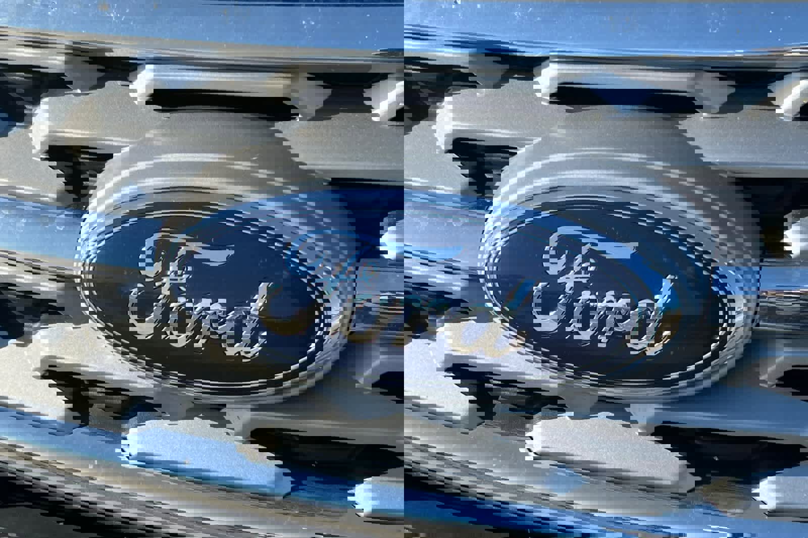 Used 2019 Ford Explorer Limited w/ Class III Trailer Tow Package FWD image 13