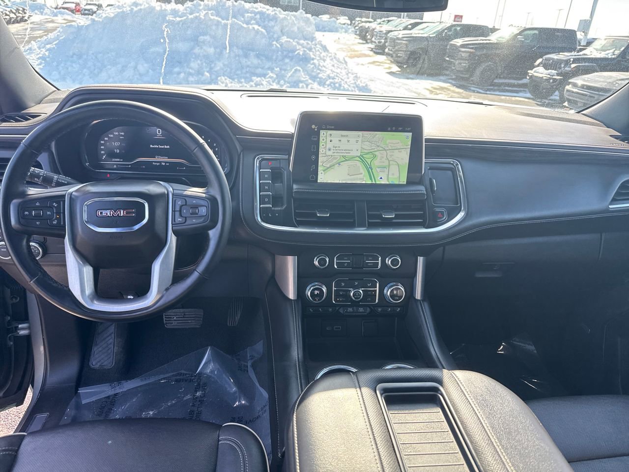 Used 2023 GMC Yukon SLT image 16