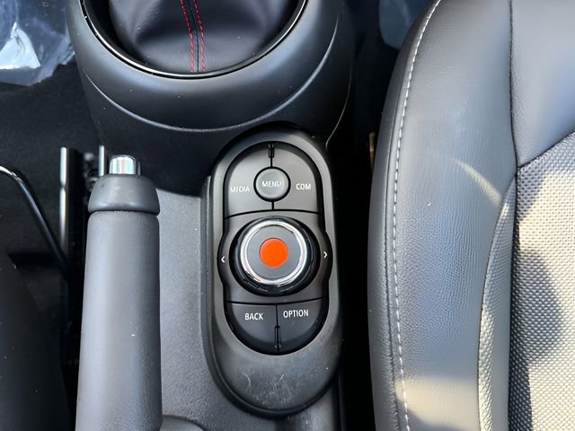 Used 2019 MINI Cooper S image 16