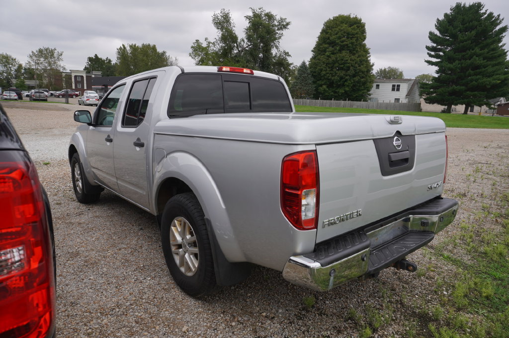 Used 2014 Nissan Frontier SV w/ SV Value Truck Package AWD/4WD image 5