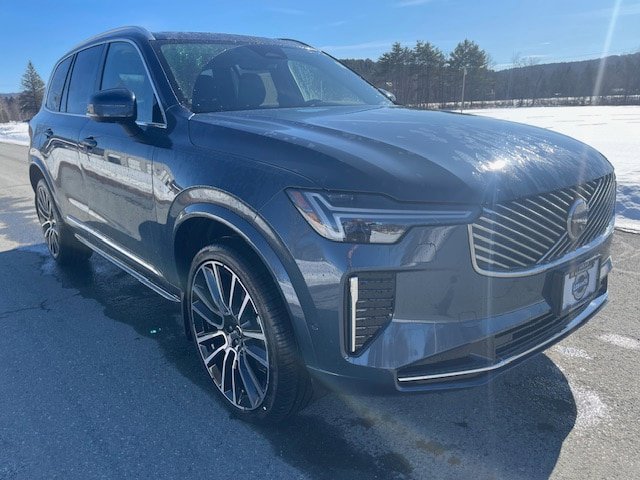 New 2026 Volvo XC90 B6 Plus w/ Protection Package image 2