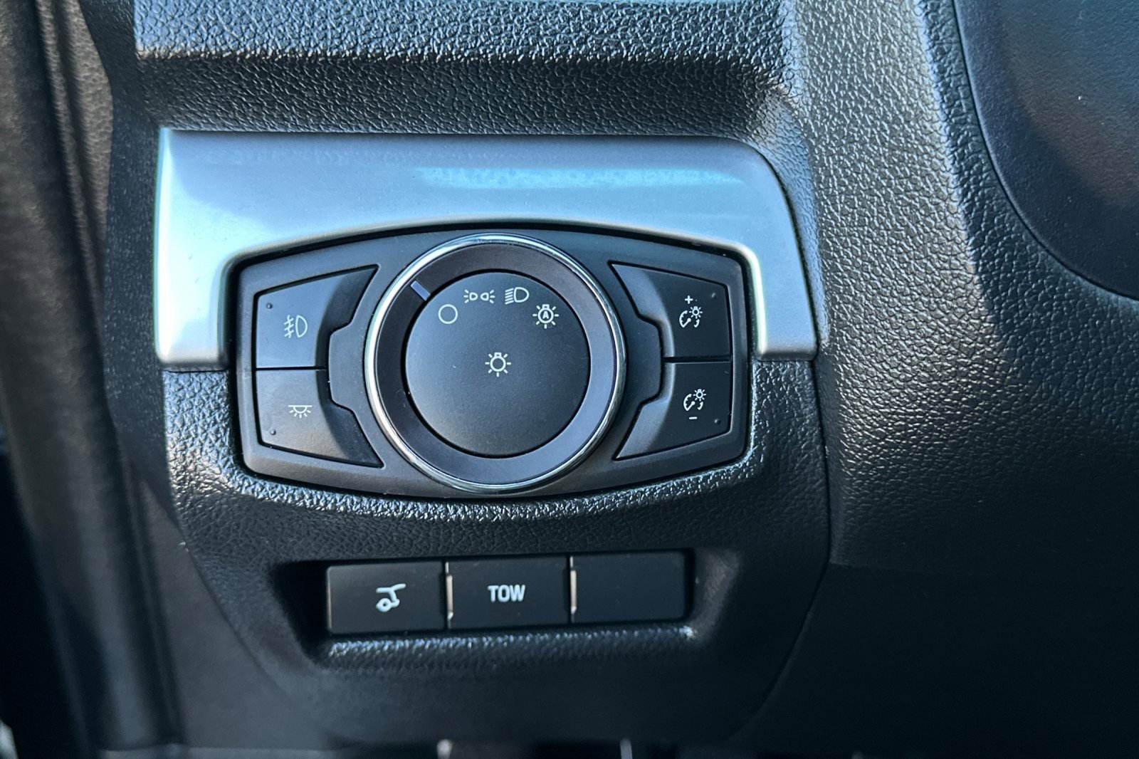 Used 2018 Ford Explorer Limited w/ Equipment Group 301A image 30