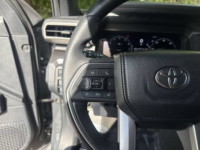 Used 2025 Toyota 4Runner TRD Off-Road AWD/4WD image 17
