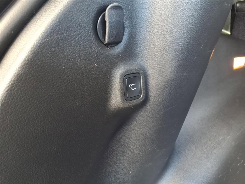 Used 2025 Jeep Compass Trailhawk w/ Trailhawk Elite Group image 14