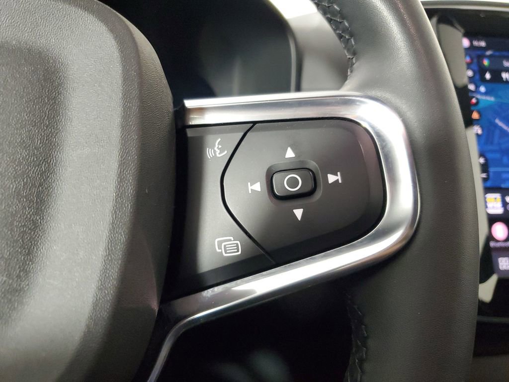 Certified 2023 Volvo XC40 Recharge Ultimate image 28