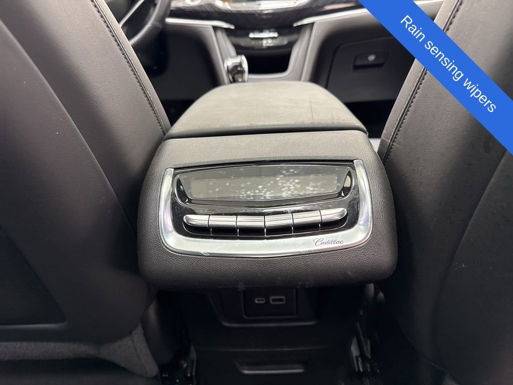 Used 2023 Cadillac XT6 Premium Luxury image 13