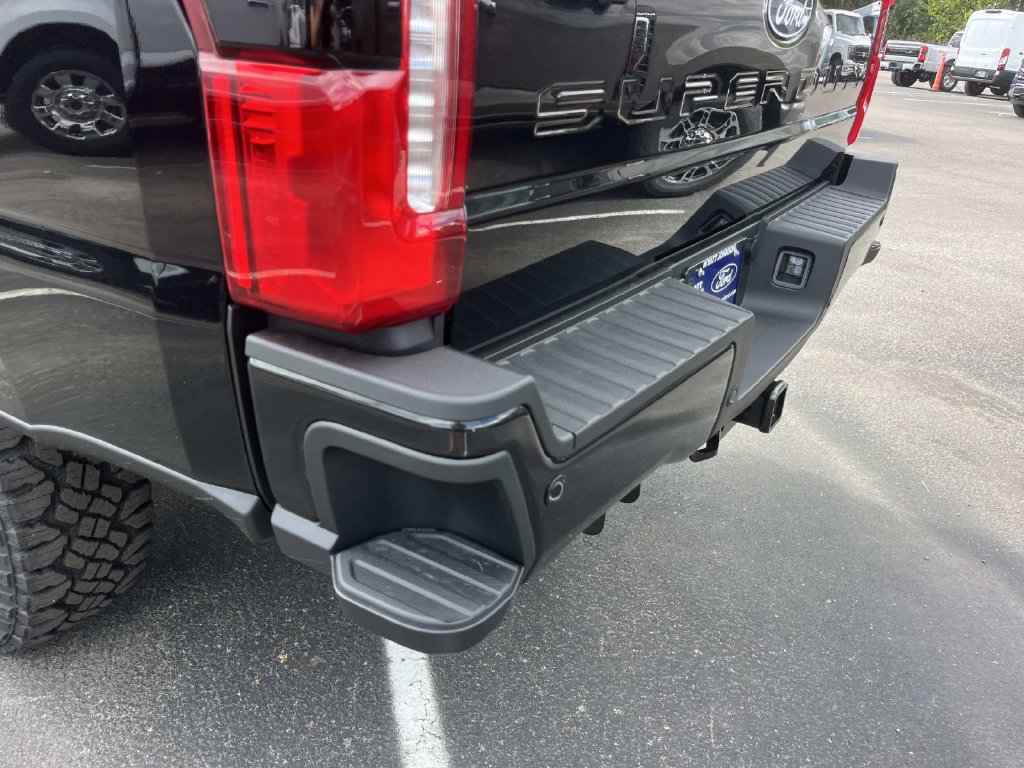 New 2027 Ford F250 Lariat w/ Tremor Off-Road Package AWD/4WD image 11