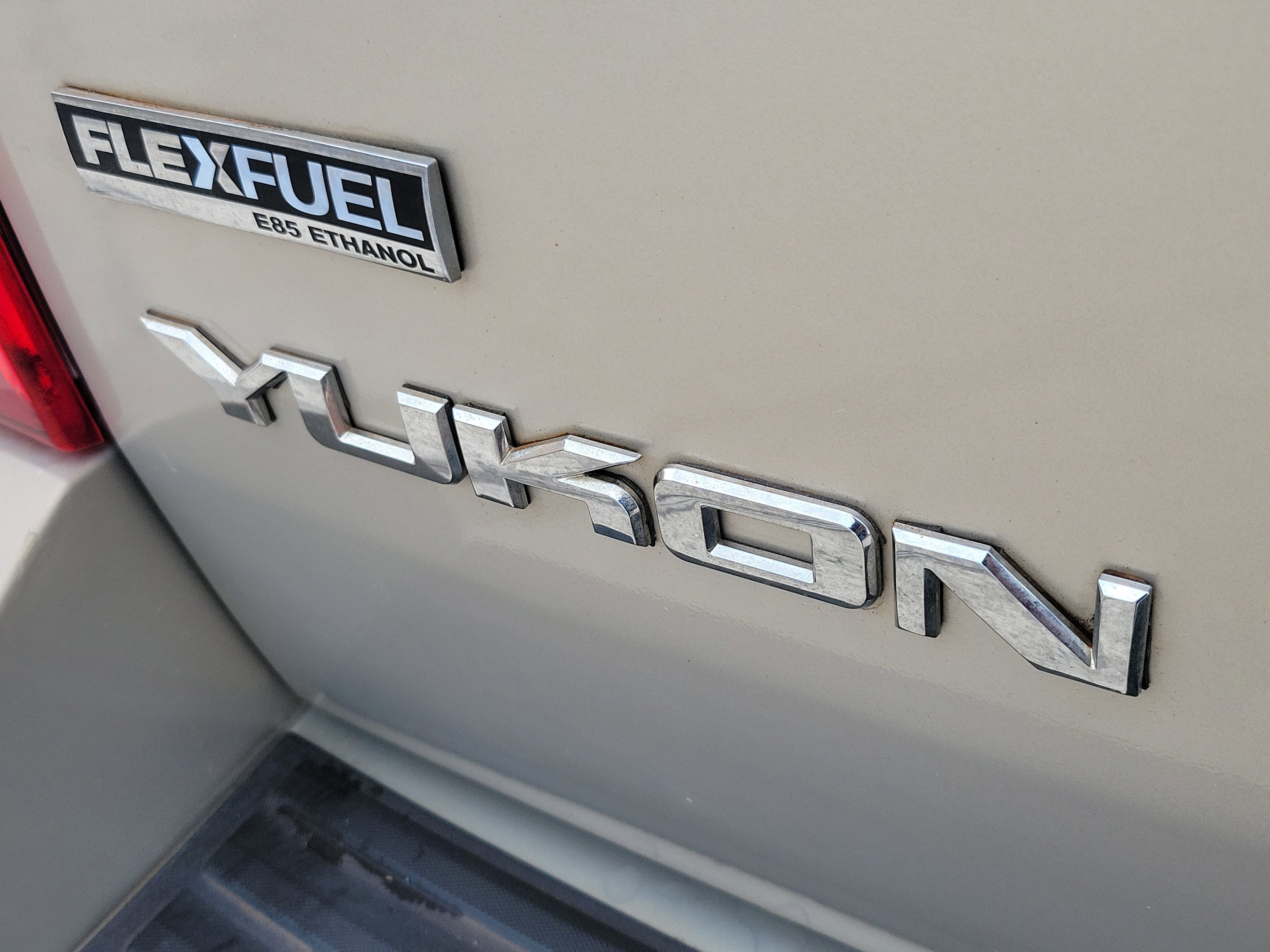 Used 2008 GMC Yukon SLT w/ SLT Preferred Equipment Group image 7