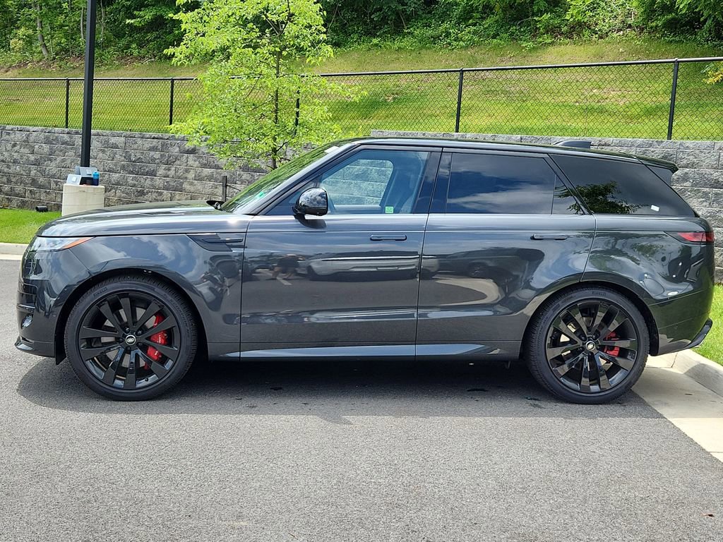 New 2025 Land Rover Range Rover Sport Dynamic SE image 6